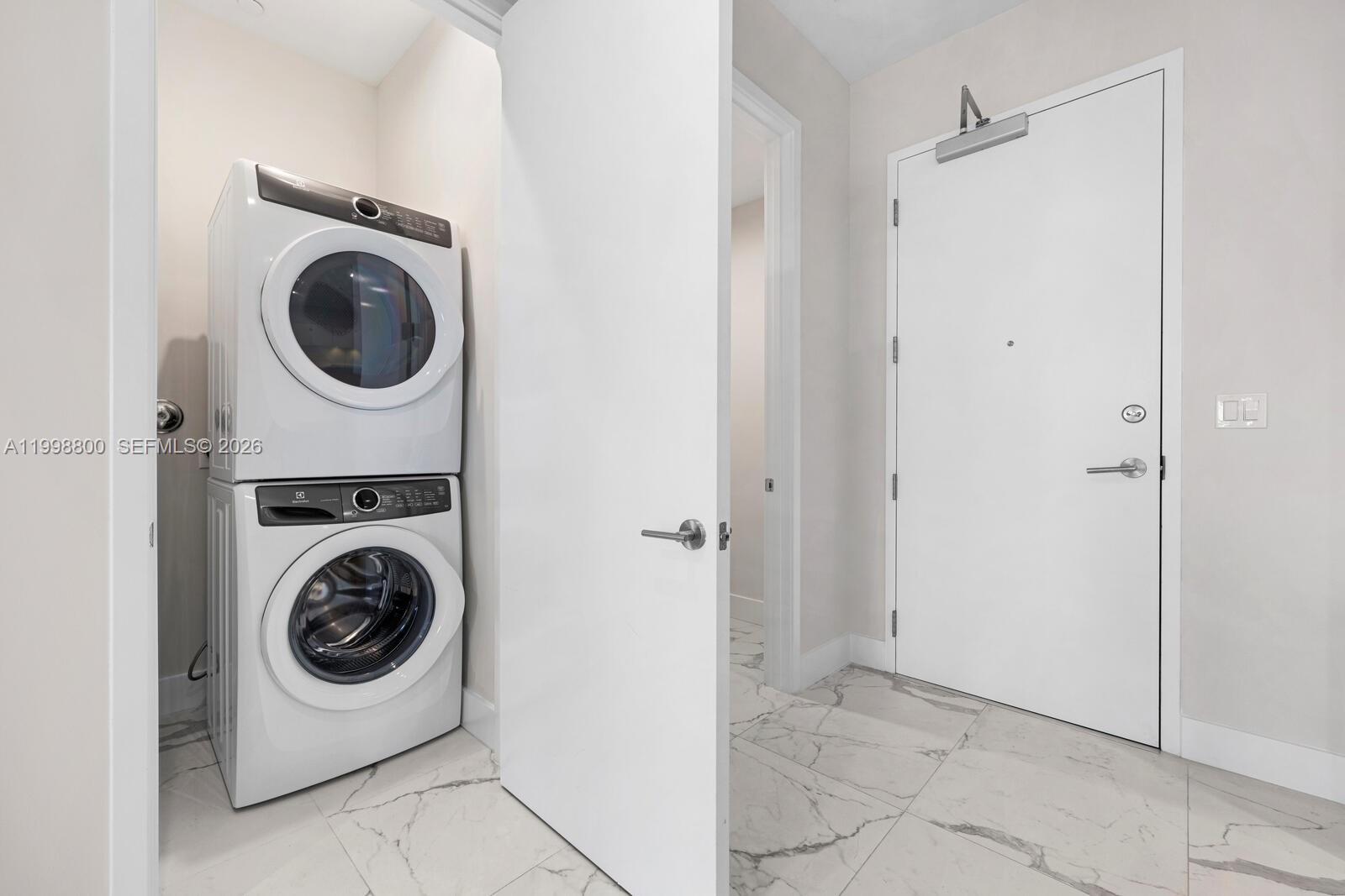 275 Giralda Ave #6E, Coral Gables FL 33134