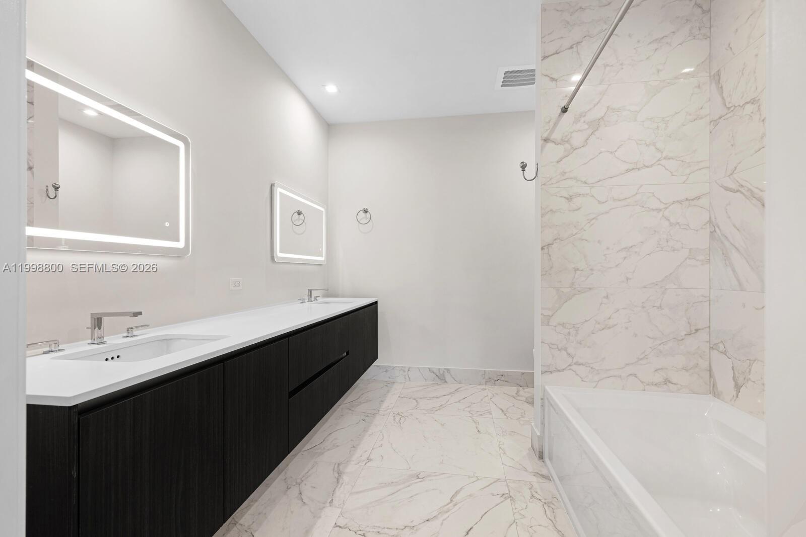 275 Giralda Ave #6E, Coral Gables FL 33134
