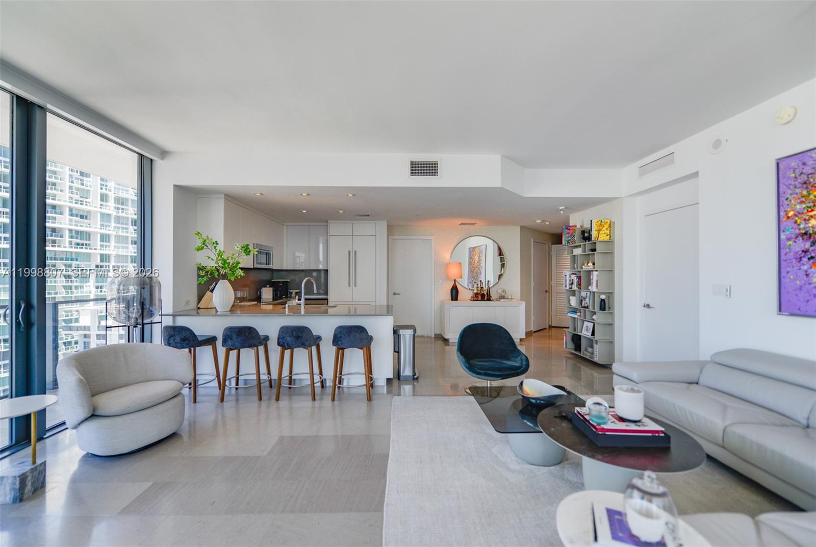 68 SE 6th St #2312, Miami FL 33131