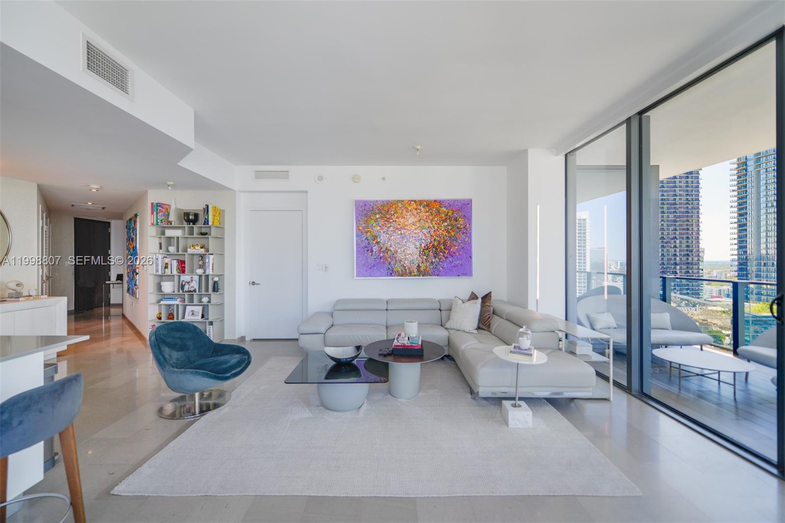 68 SE 6th St #2312, Miami FL 33131