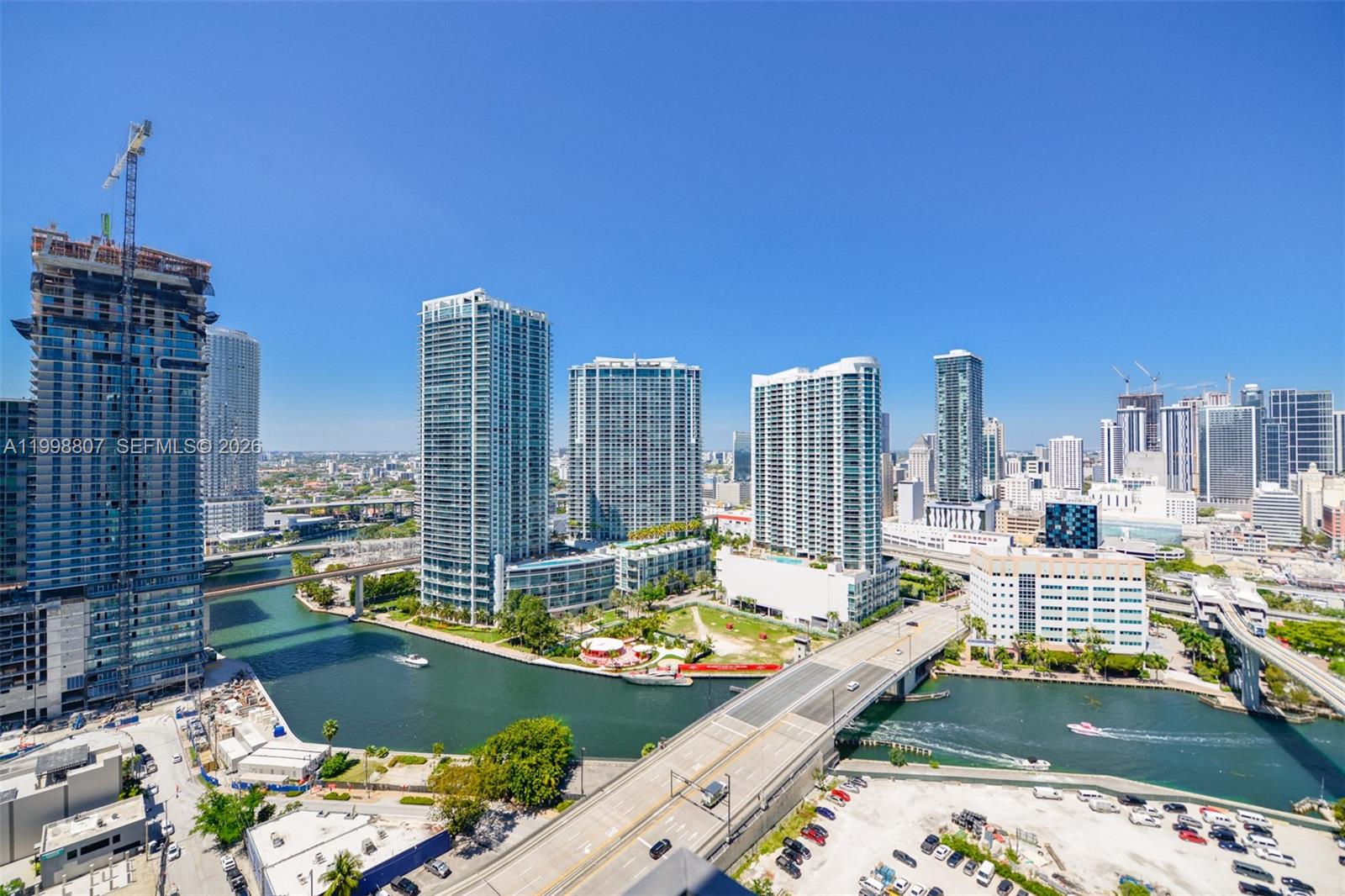 68 SE 6th St #2312, Miami FL 33131