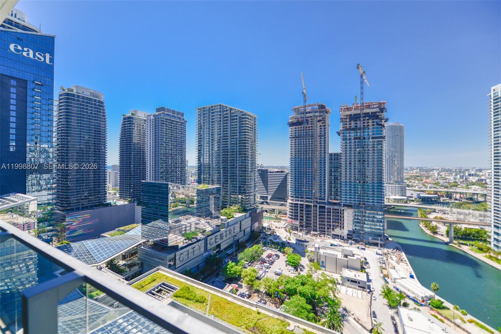68 SE 6th St #2312, Miami FL 33131