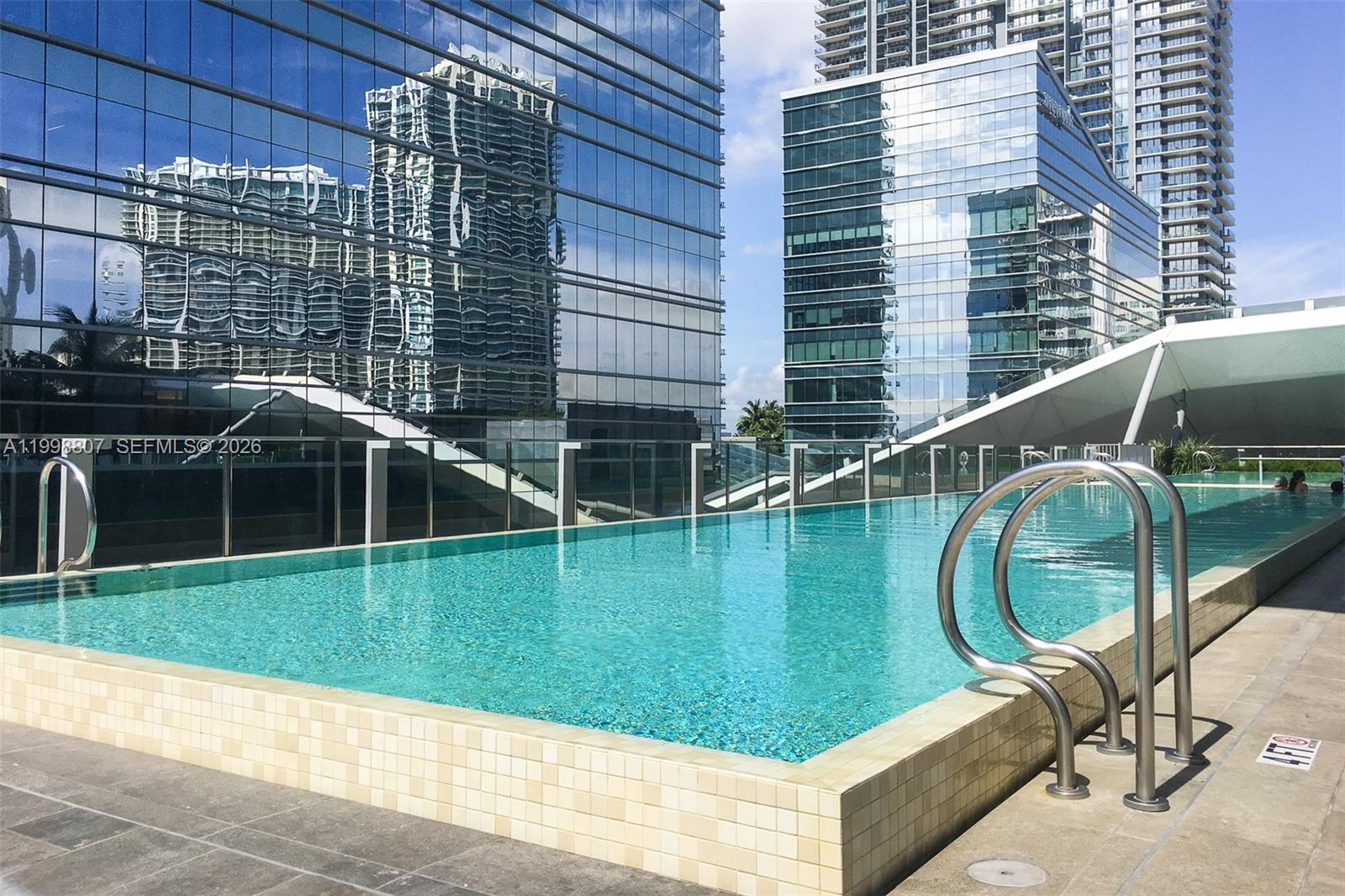 68 SE 6th St #2312, Miami FL 33131