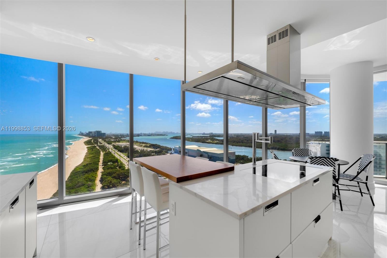 15701 Collins Ave #2005, Sunny Isles Beach FL 33160