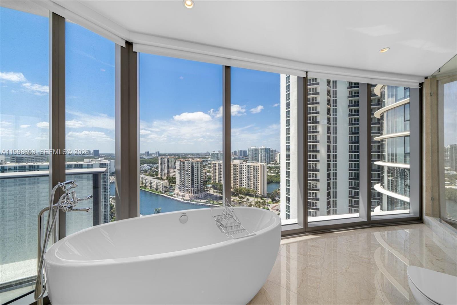 15701 Collins Ave #2005, Sunny Isles Beach FL 33160