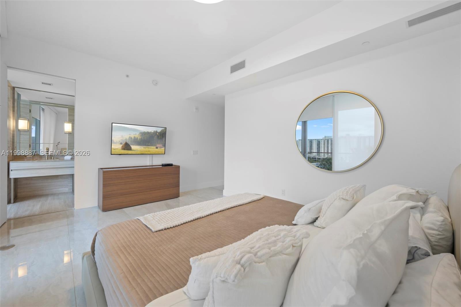 18975 Collins Ave #605, Sunny Isles Beach FL 33160