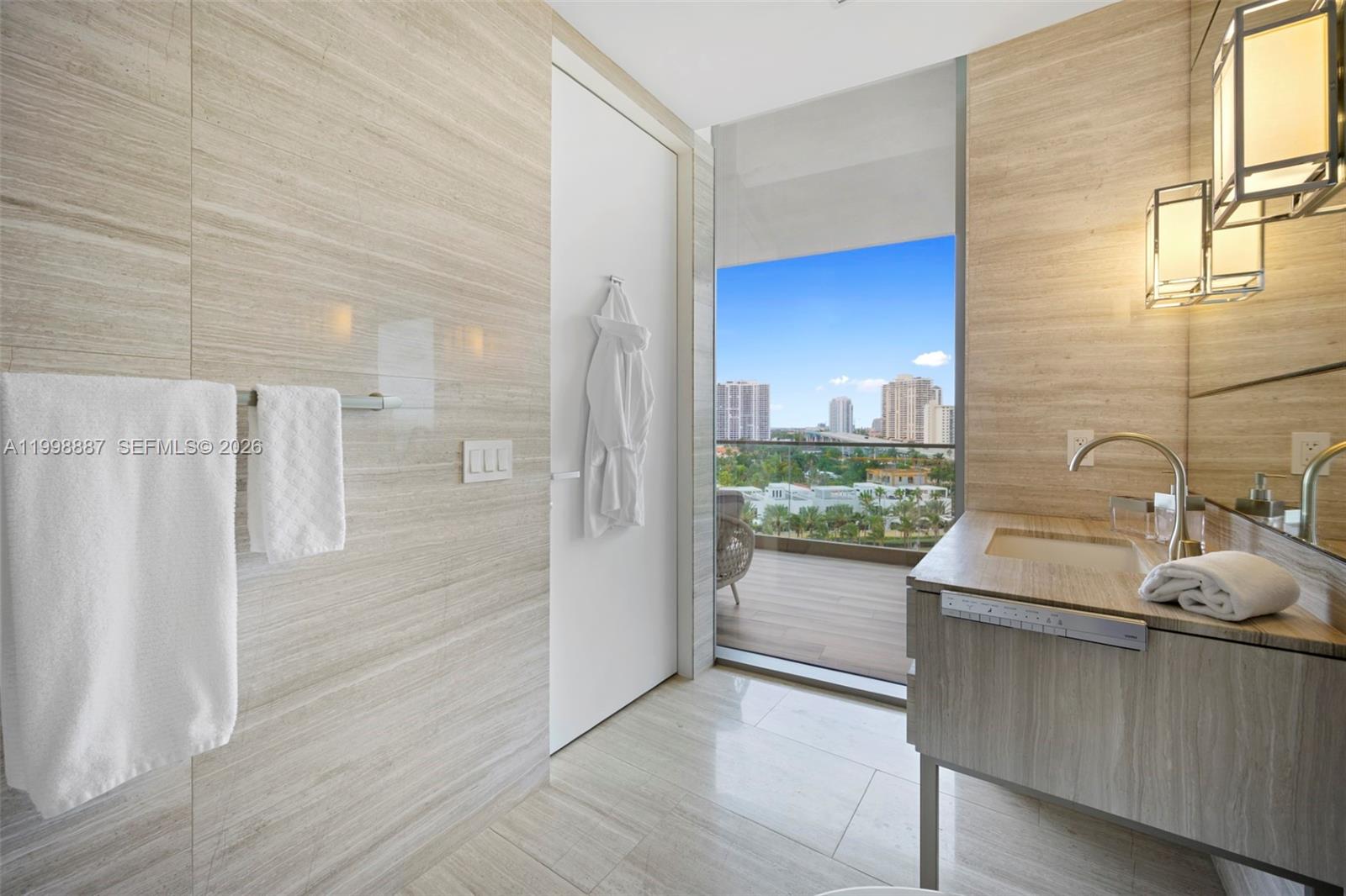 18975 Collins Ave #605, Sunny Isles Beach FL 33160