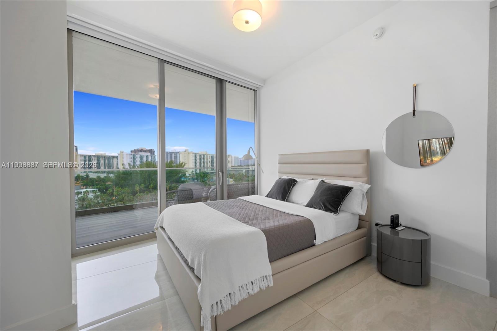 18975 Collins Ave #605, Sunny Isles Beach FL 33160