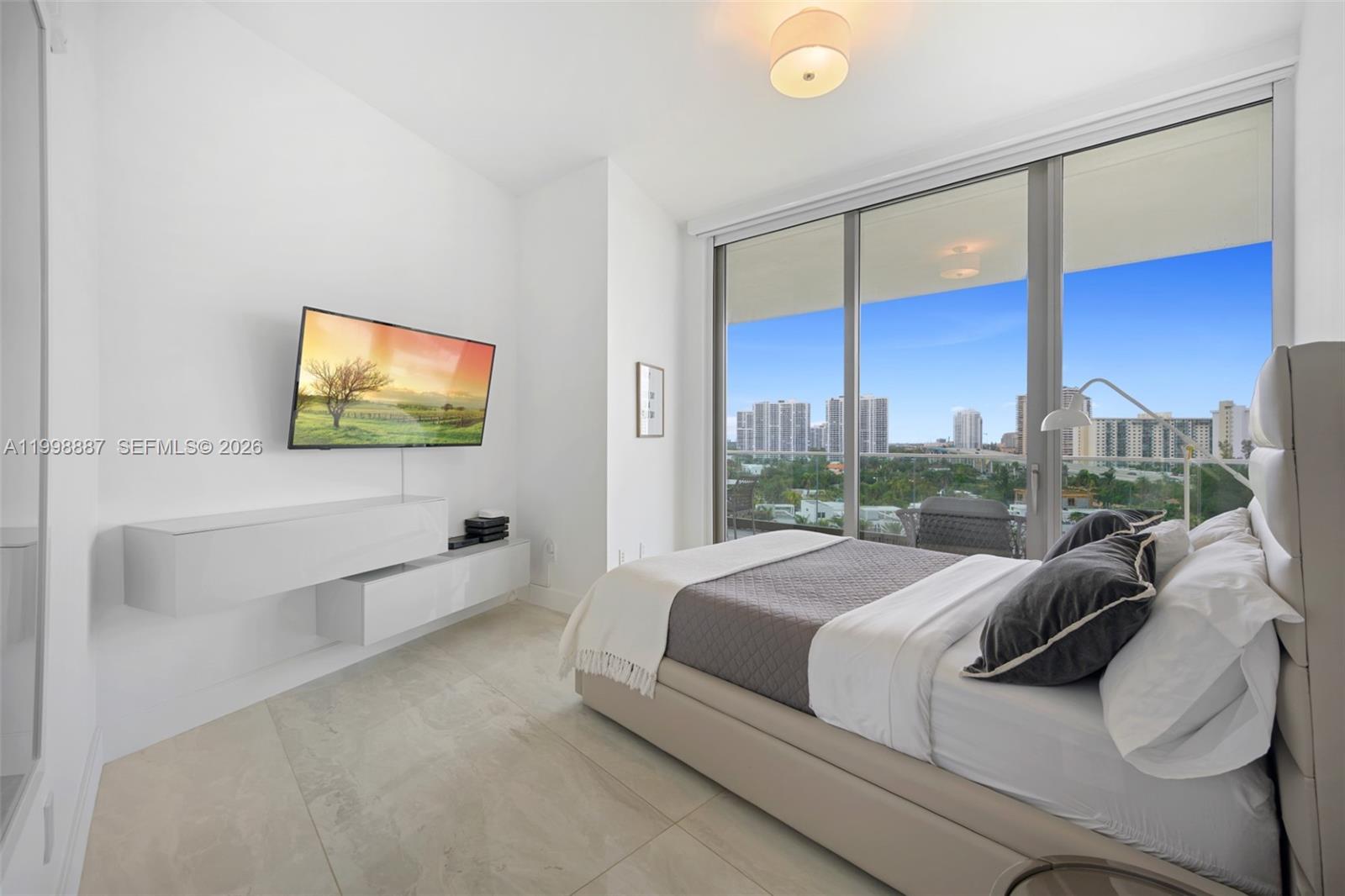 18975 Collins Ave #605, Sunny Isles Beach FL 33160
