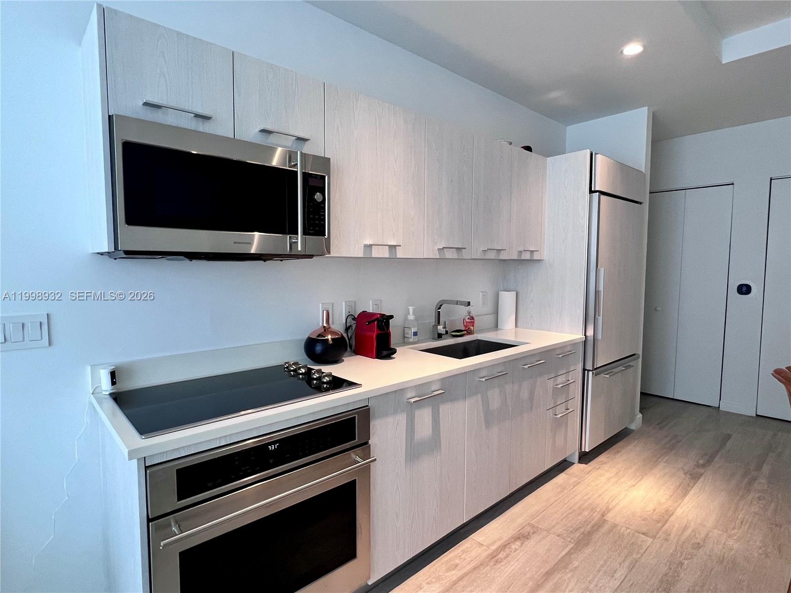 55 SW 9th St #4109, Miami FL 33130