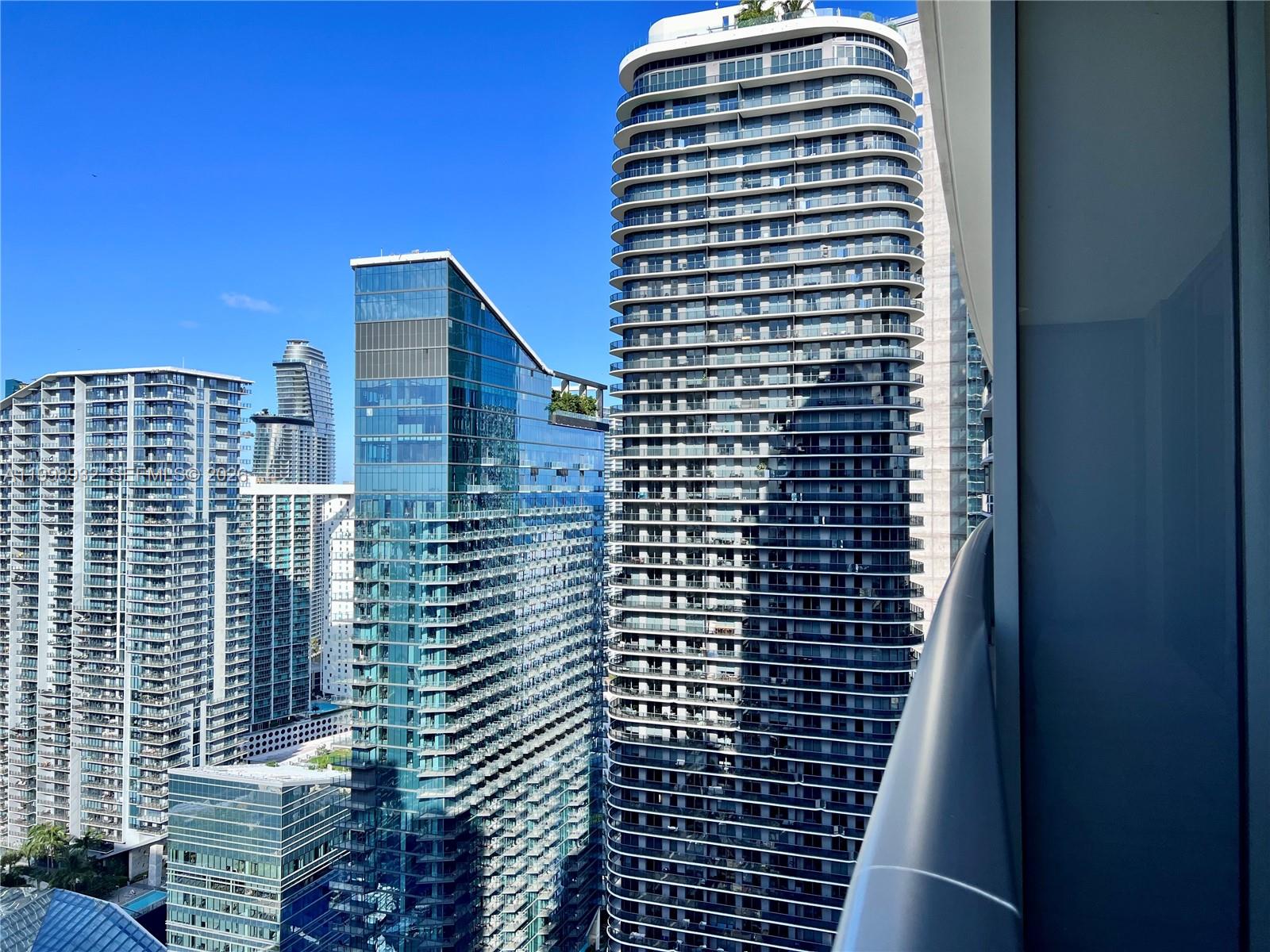 55 SW 9th St #4109, Miami FL 33130