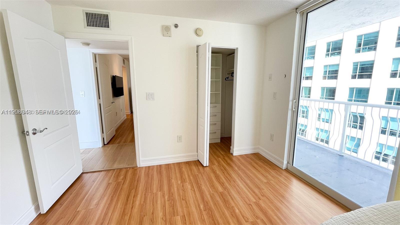 1200 Brickell Bay Dr #1702, Miami FL 33131