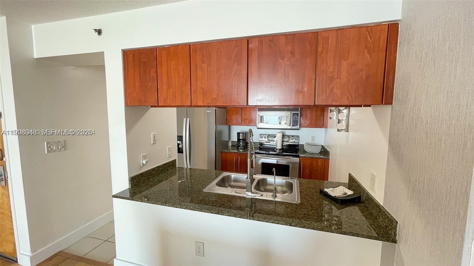1200 Brickell Bay Dr #1702, Miami FL 33131