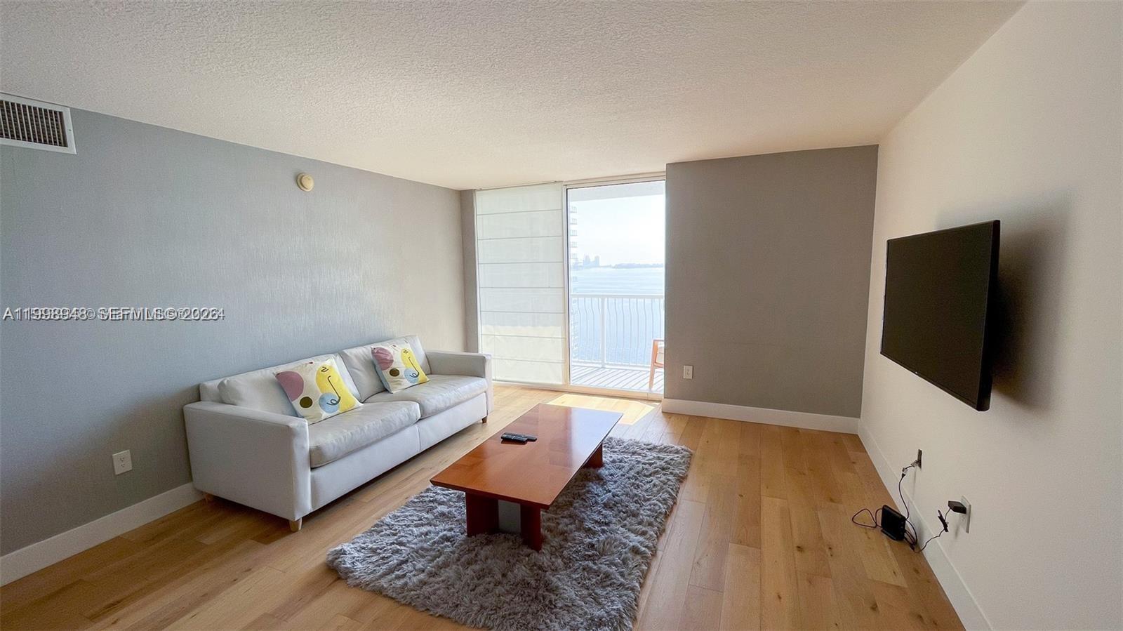 1200 Brickell Bay Dr #1702, Miami FL 33131