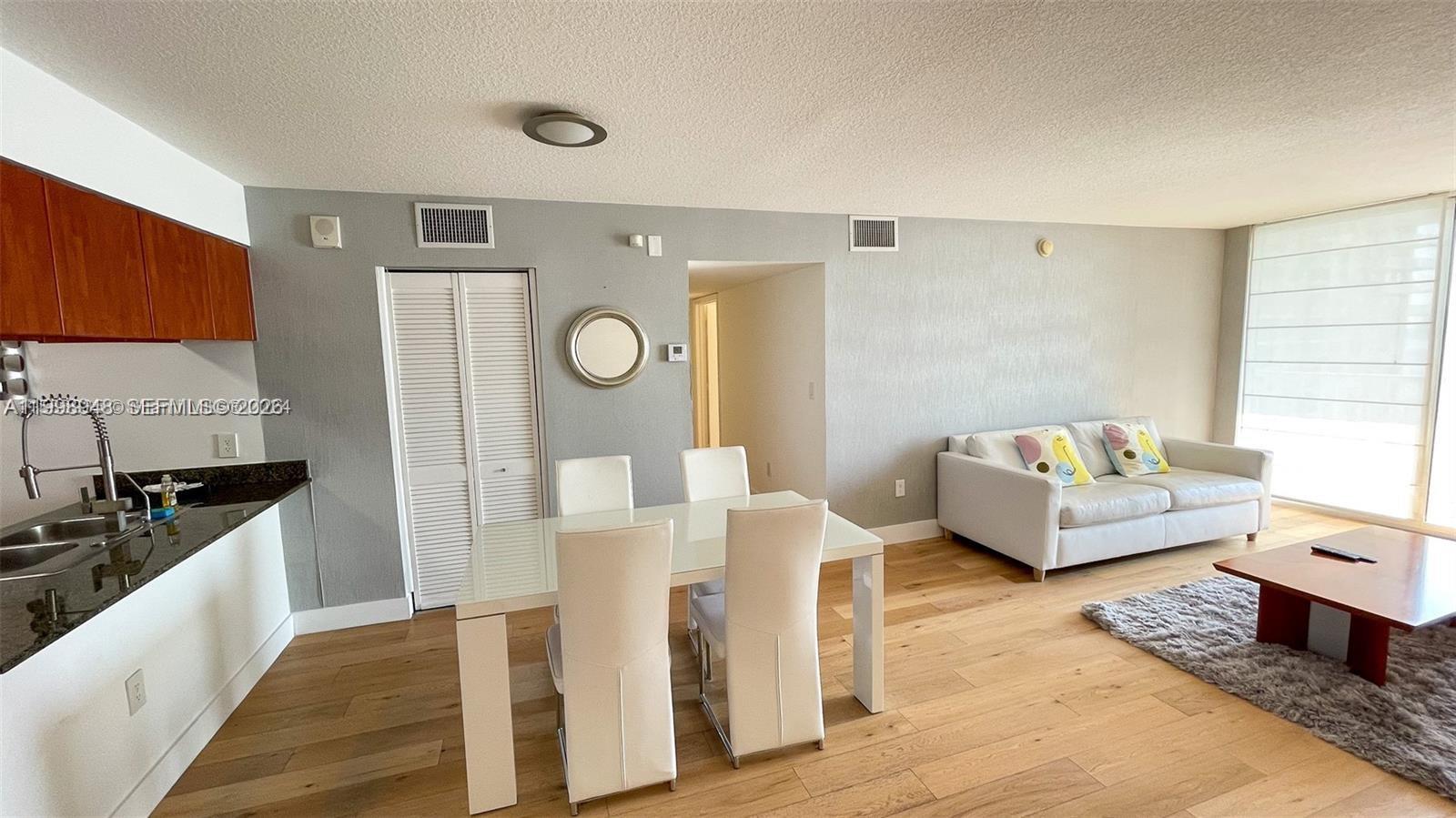 1200 Brickell Bay Dr #1702, Miami FL 33131