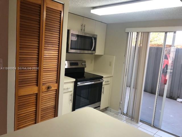 2212 W 74th St #101-28, Hialeah FL 33016