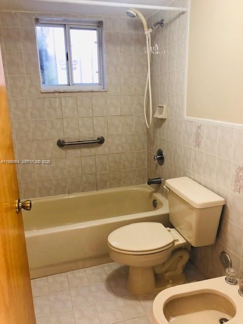 2212 W 74th St #101-28, Hialeah FL 33016