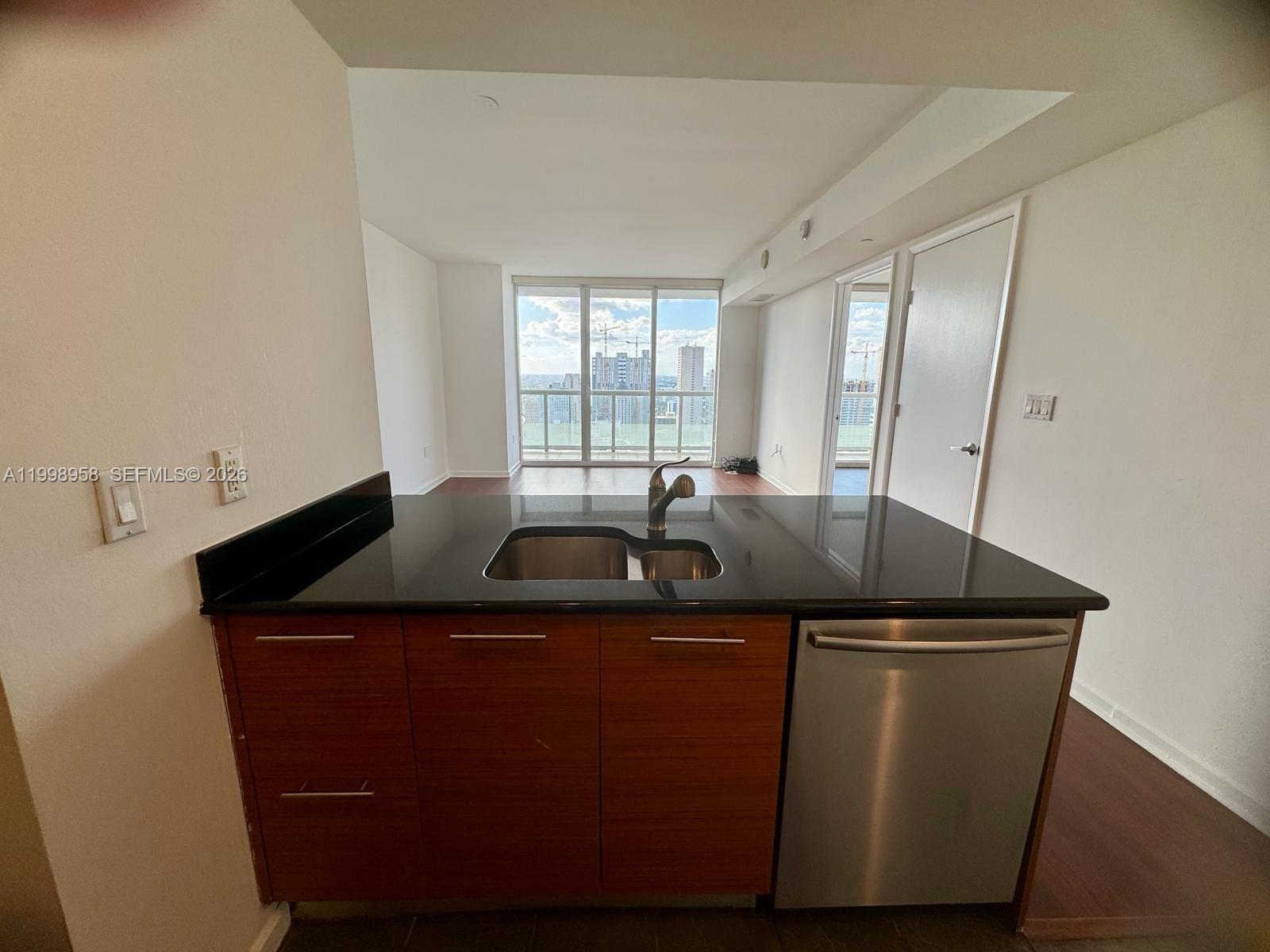50 BISCAYNE Blvd #3807, Miami FL 33132