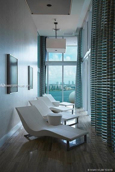50 BISCAYNE Blvd #3807, Miami FL 33132