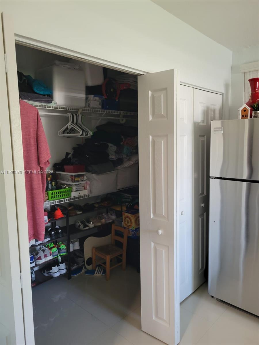 8245 SW 43rd St, Miami FL 33155