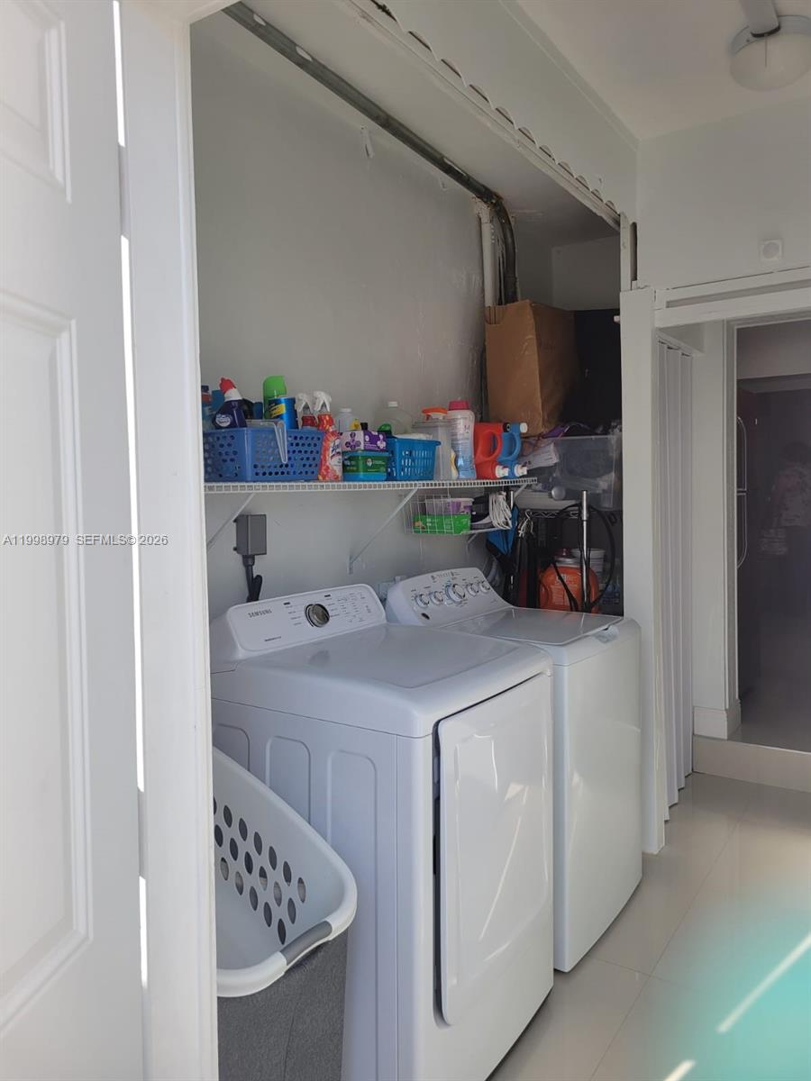 8245 SW 43rd St, Miami FL 33155
