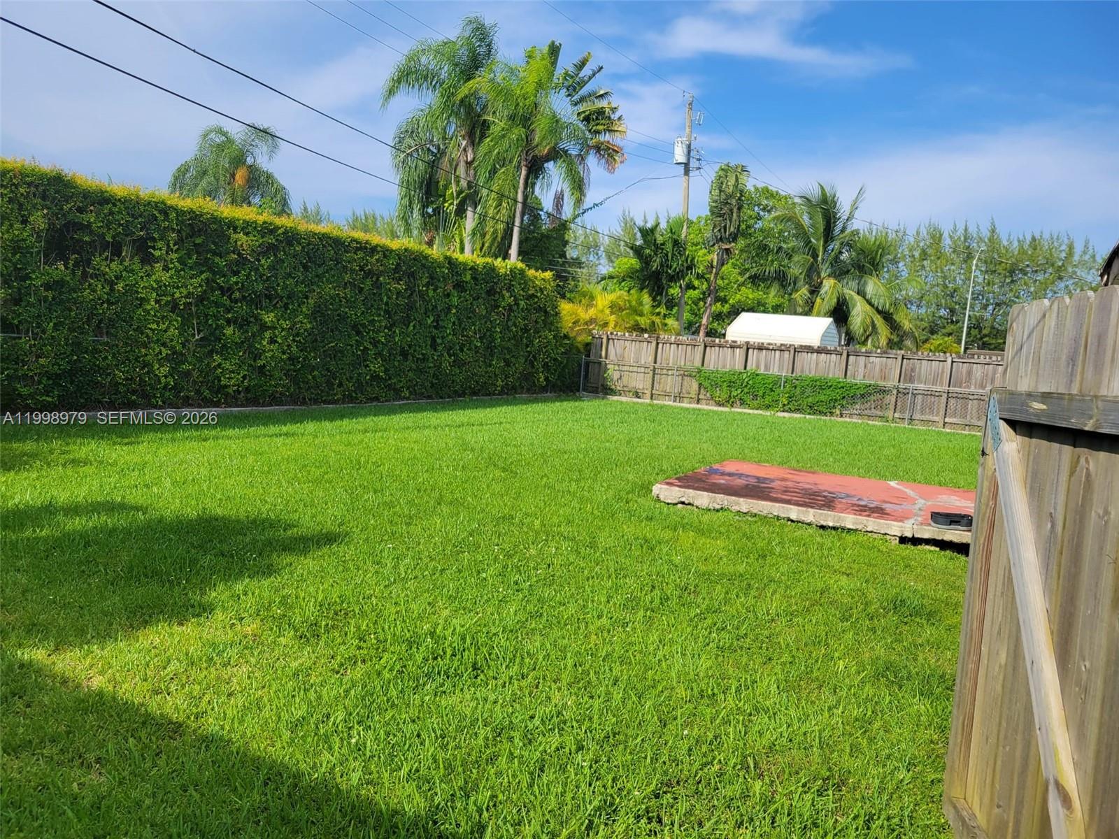 8245 SW 43rd St, Miami FL 33155