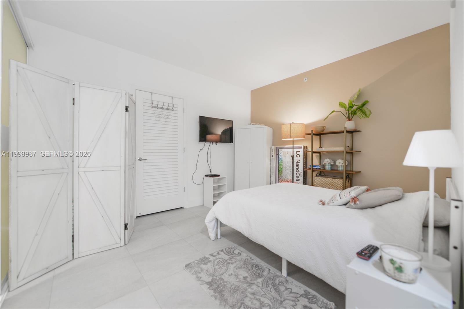 1010 Brickell Ave #2906, Miami FL 33131