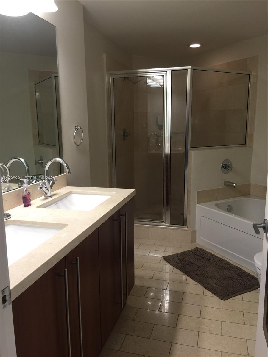 79 SW 12th St #1406-S, Miami FL 33130