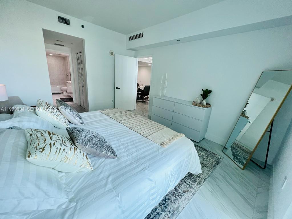 951 W Brickell Ave #607, Miami FL 33131