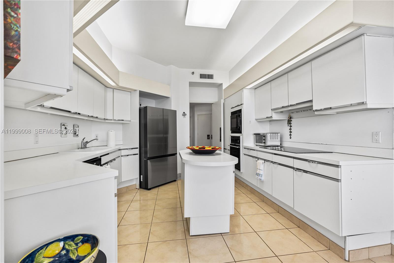 3802 NE 207th St #2704, Aventura FL 33180