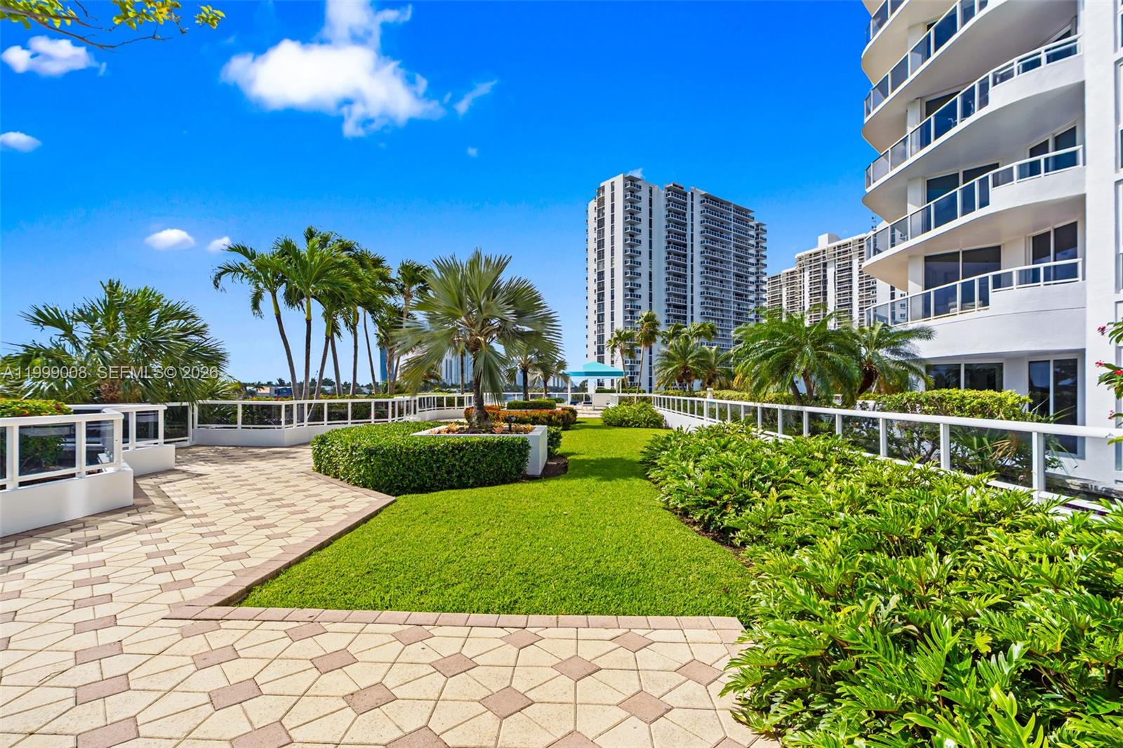 3802 NE 207th St #2704, Aventura FL 33180