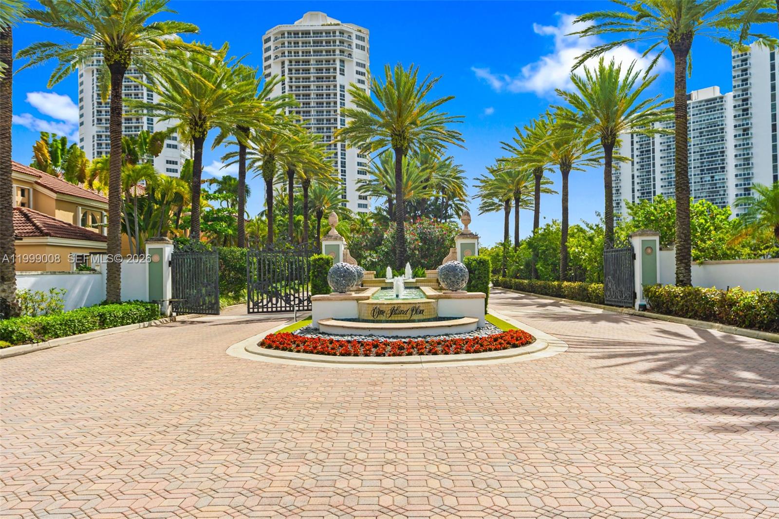 3802 NE 207th St #2704, Aventura FL 33180