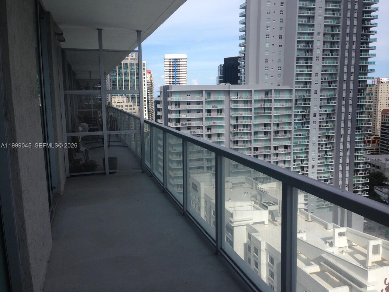 79 SW 12th St #2702-S, Miami FL 33130