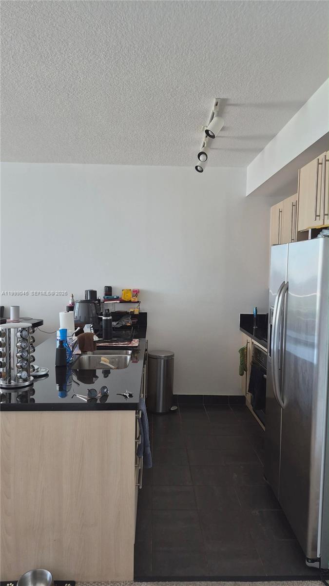 79 SW 12th St #2702-S, Miami FL 33130