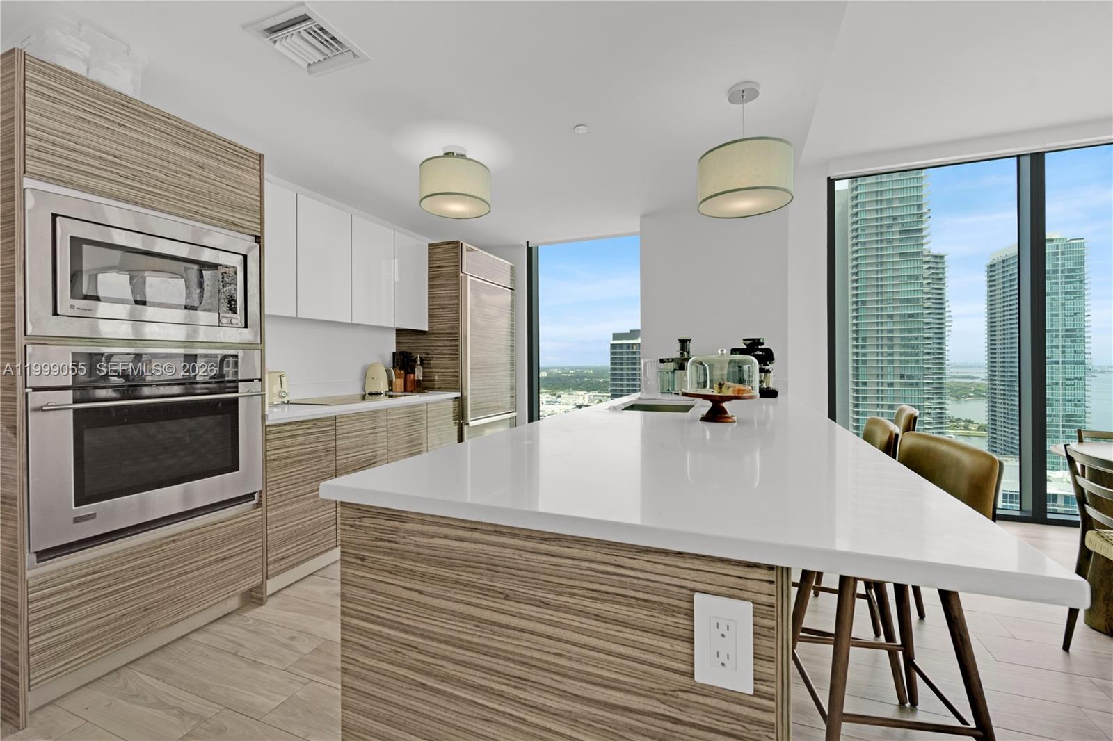 460 NE 28th St #3201, Miami FL 33137