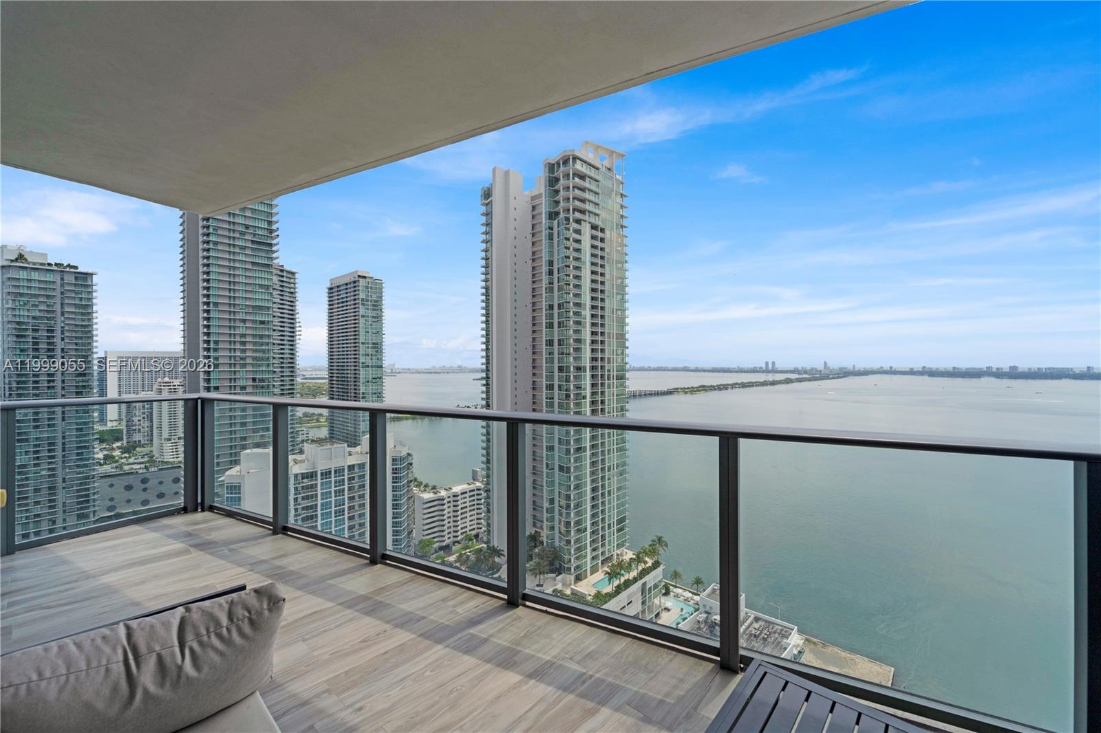 460 NE 28th St #3201, Miami FL 33137