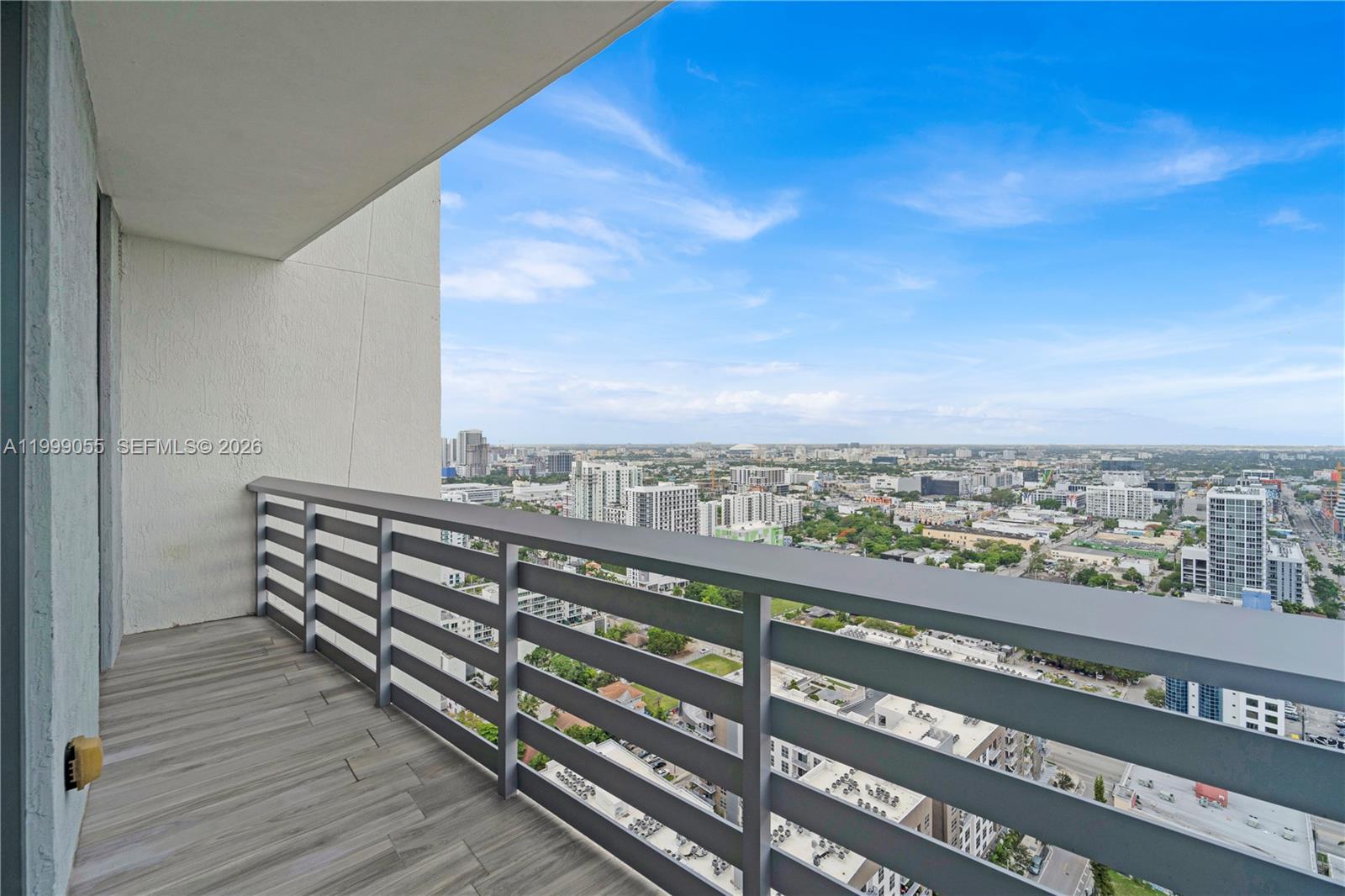 460 NE 28th St #3201, Miami FL 33137