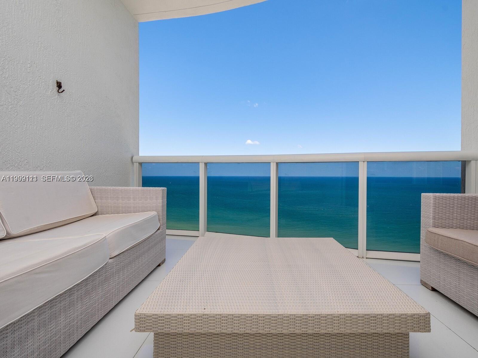 15901 Collins Ave #2504, Sunny Isles Beach FL 33160