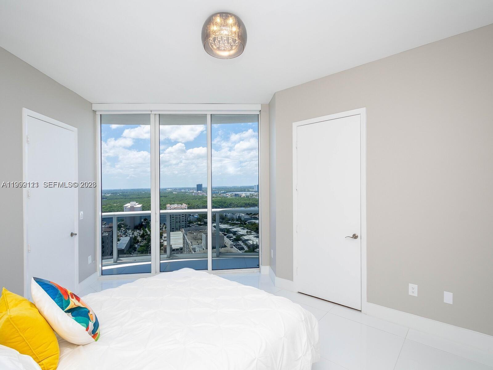 15901 Collins Ave #2504, Sunny Isles Beach FL 33160