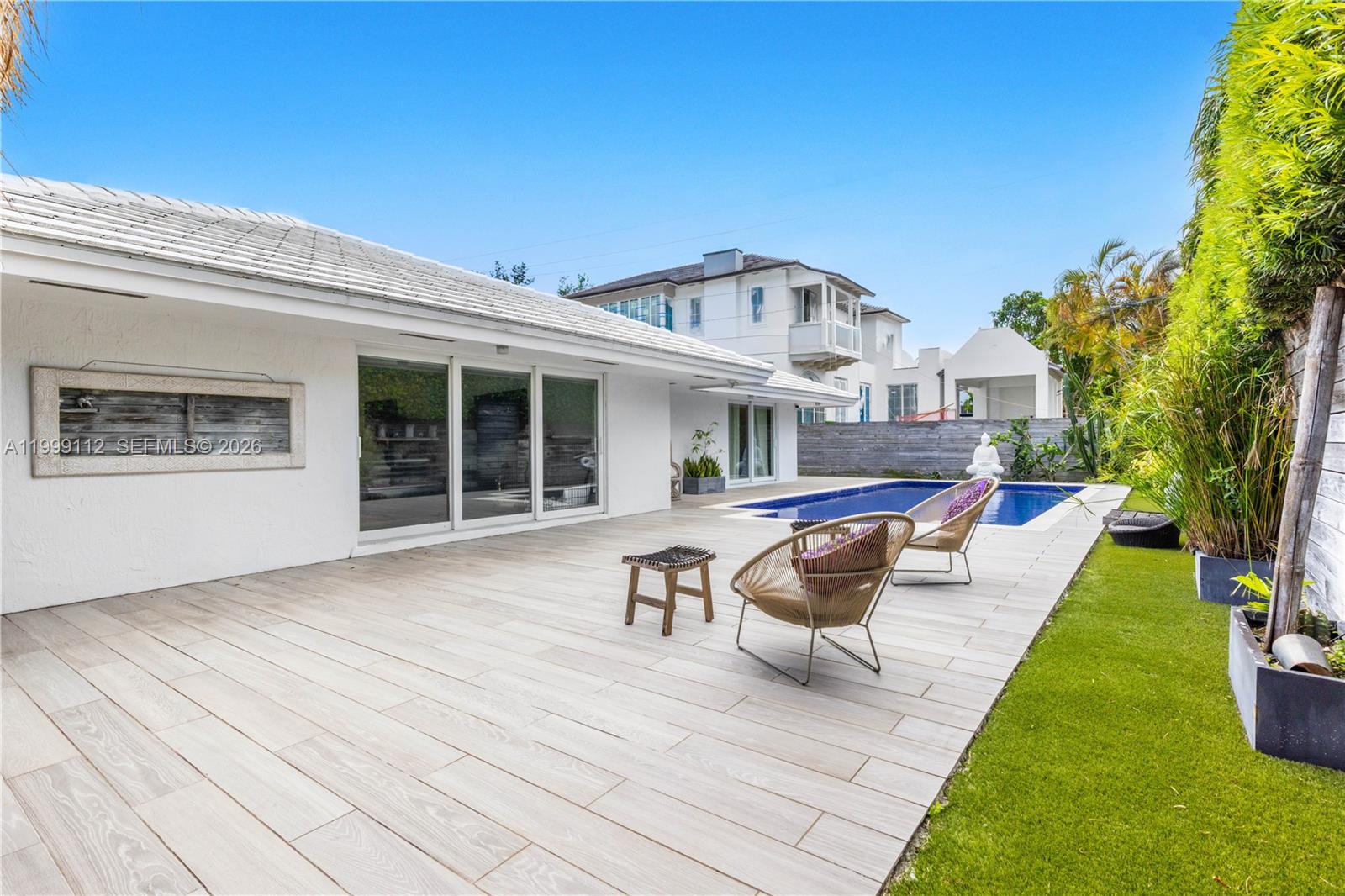 524 Warren Ln, Key Biscayne FL 33149