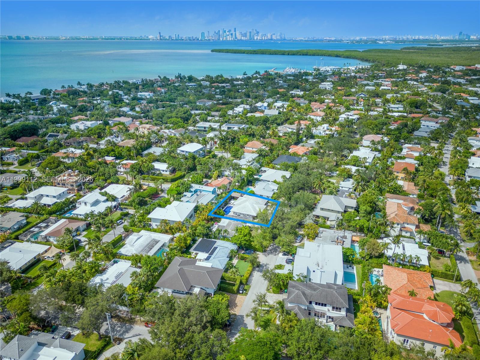 524 Warren Ln, Key Biscayne FL 33149