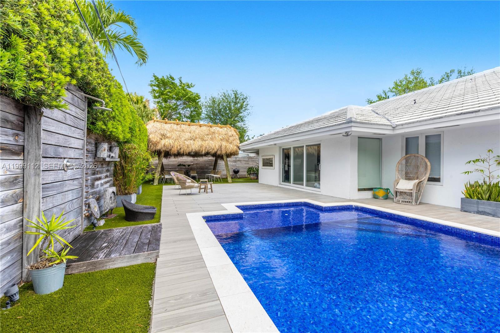 524 Warren Ln, Key Biscayne FL 33149