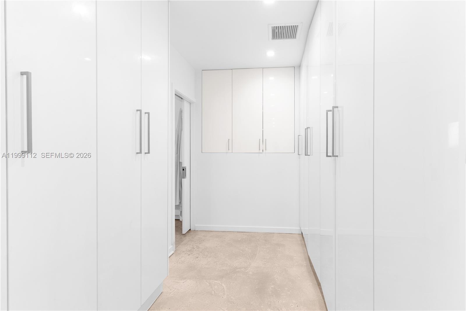 524 Warren Ln, Key Biscayne FL 33149