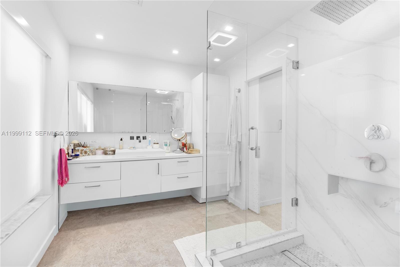 524 Warren Ln, Key Biscayne FL 33149