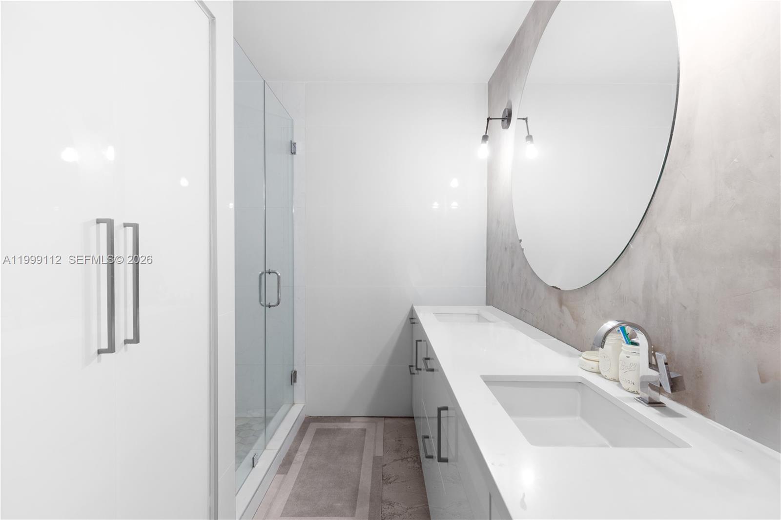 524 Warren Ln, Key Biscayne FL 33149