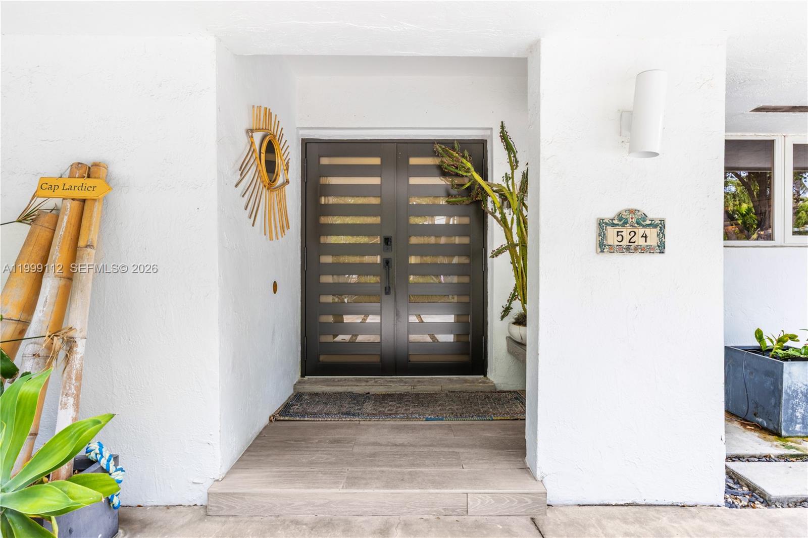 524 Warren Ln, Key Biscayne FL 33149