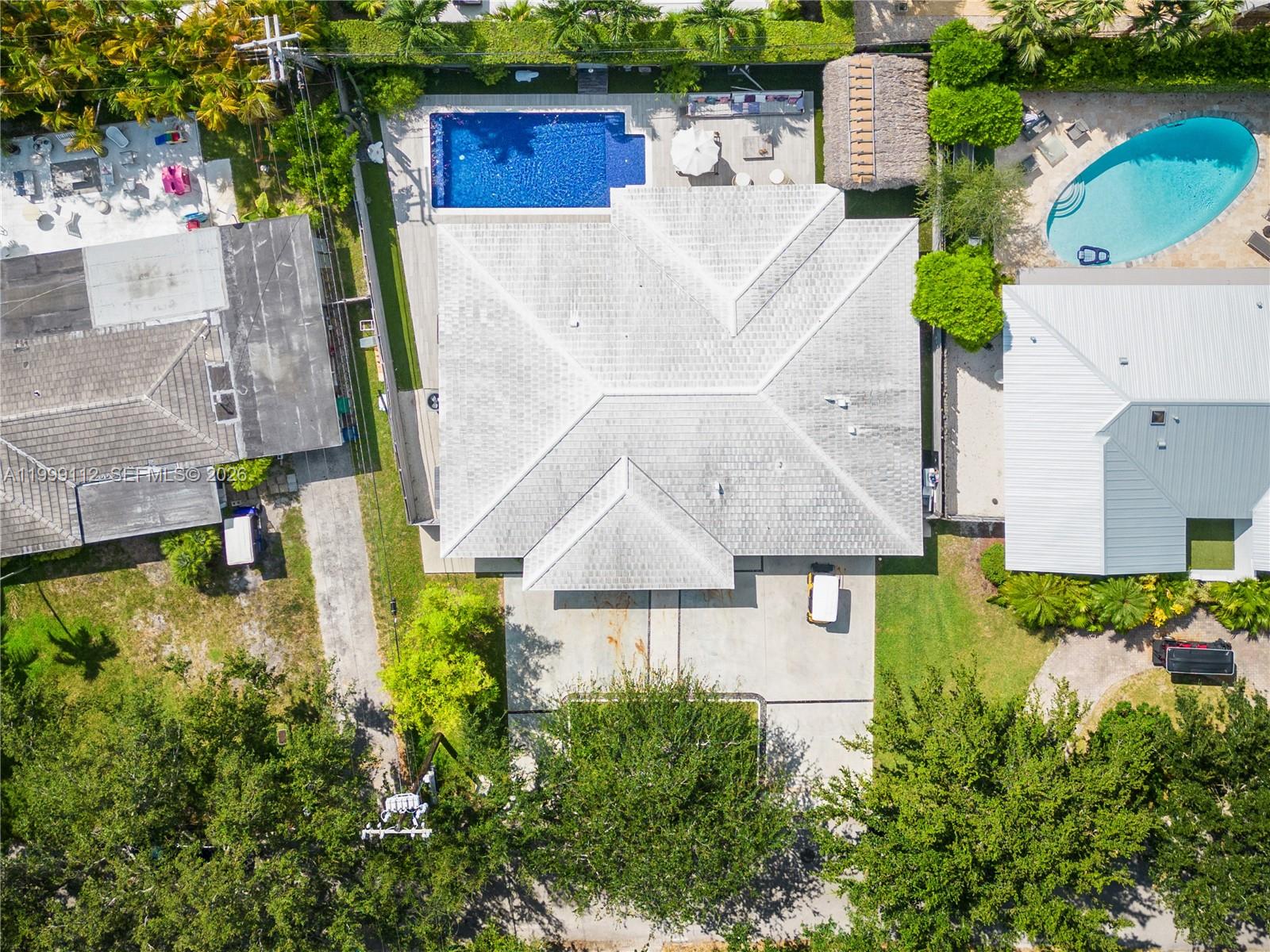 524 Warren Ln, Key Biscayne FL 33149