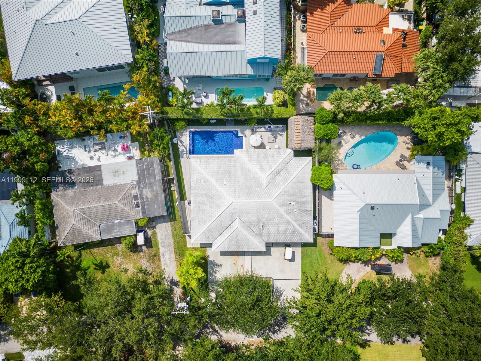 524 Warren Ln, Key Biscayne FL 33149