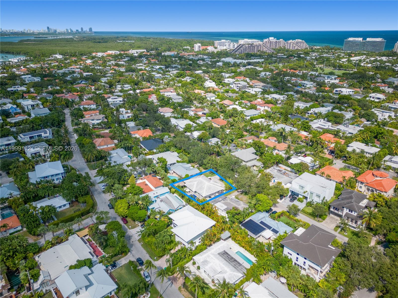 524 Warren Ln, Key Biscayne FL 33149
