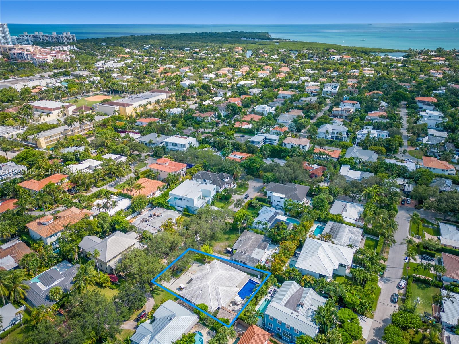 524 Warren Ln, Key Biscayne FL 33149